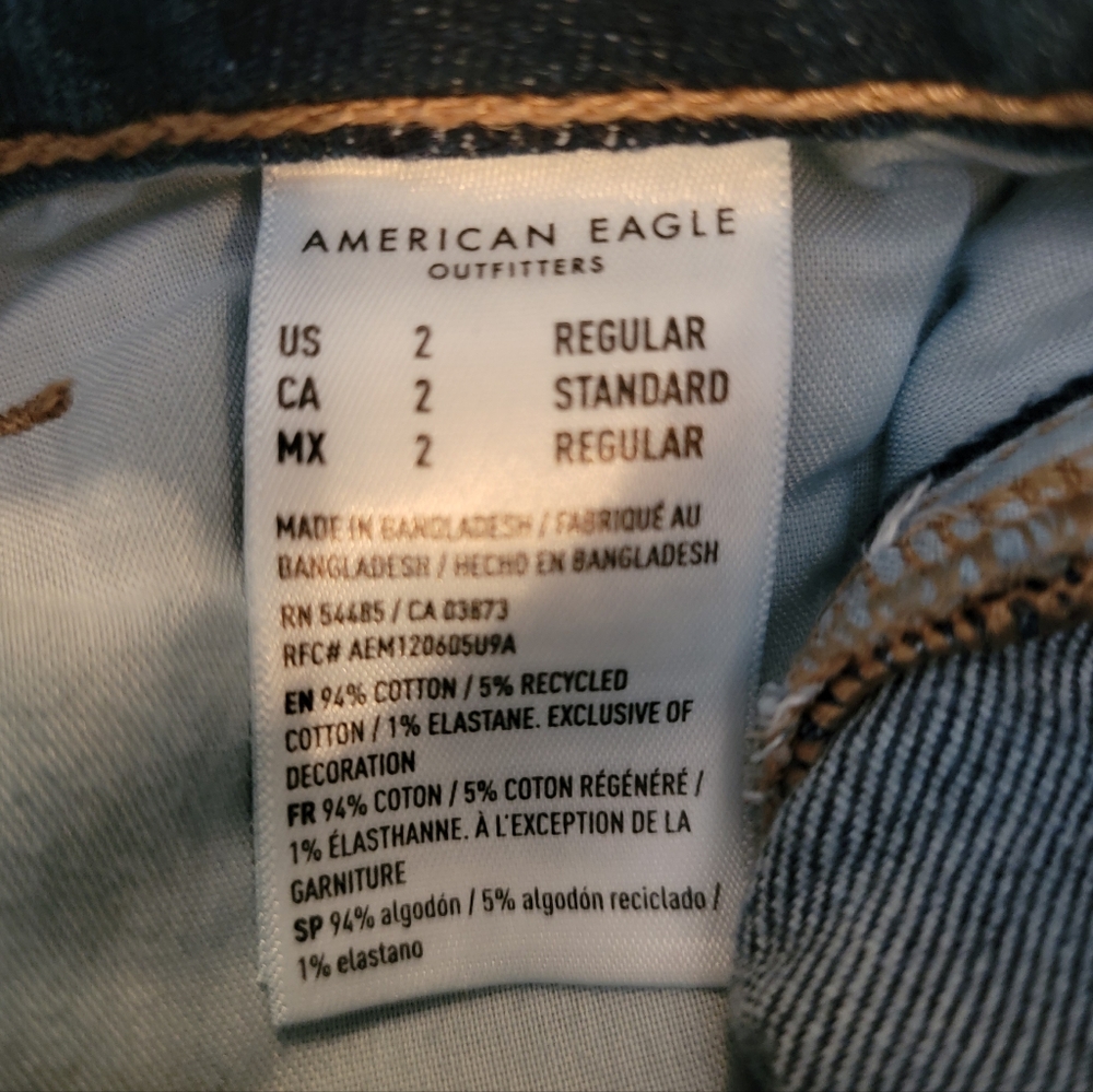American Eagle Mom Jeans - Picture 5 of 6